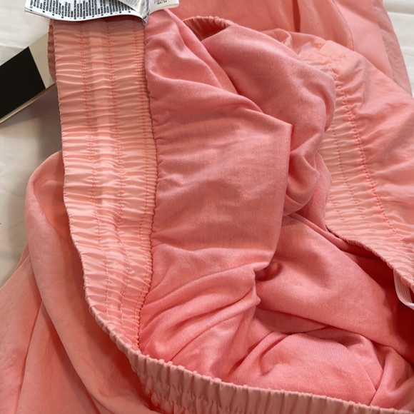 Adidas women’s windbreak/ workout pants NWT Size XL - Picture 13 of 13